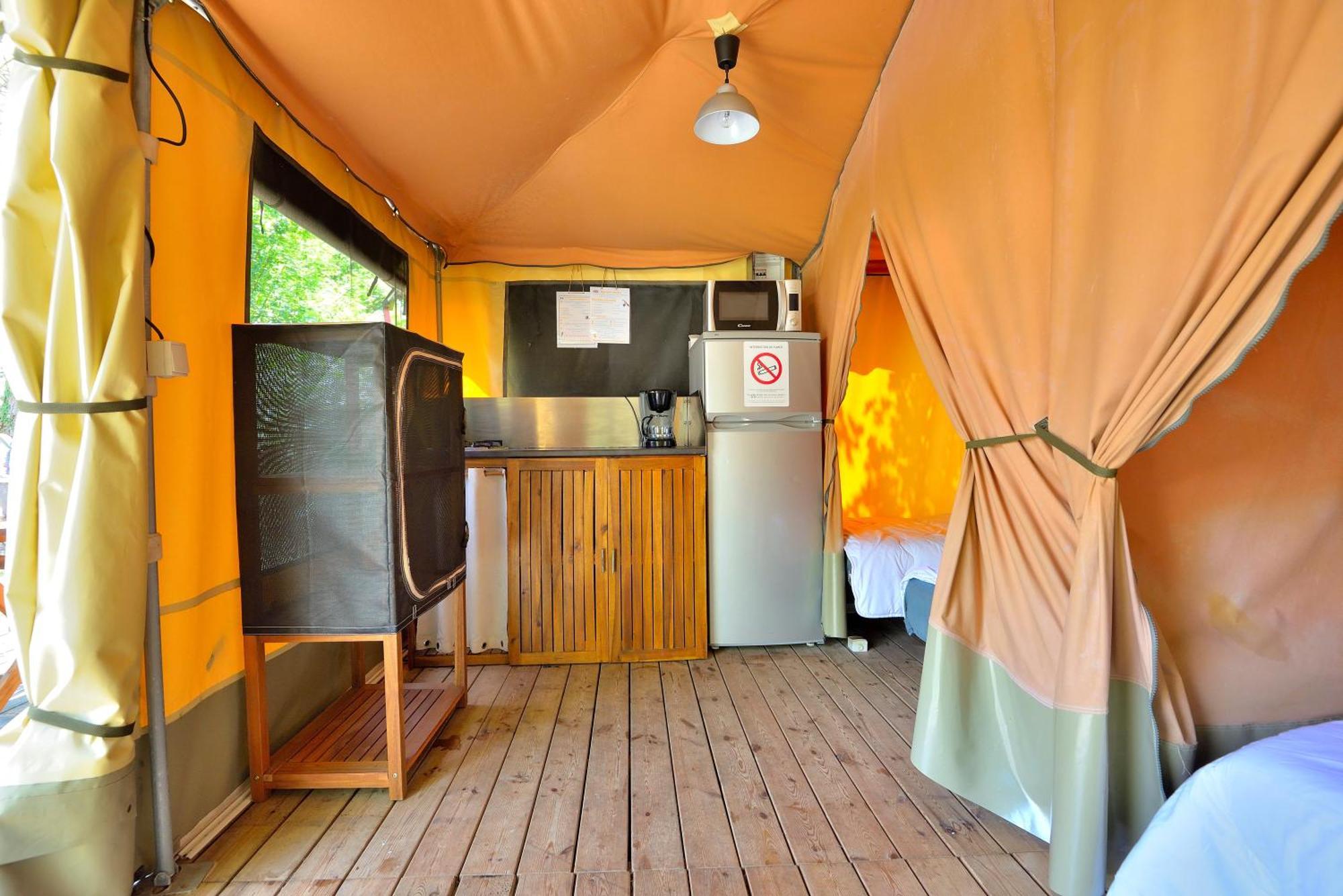 Camping Etang De La Vallee Combreux Phòng bức ảnh