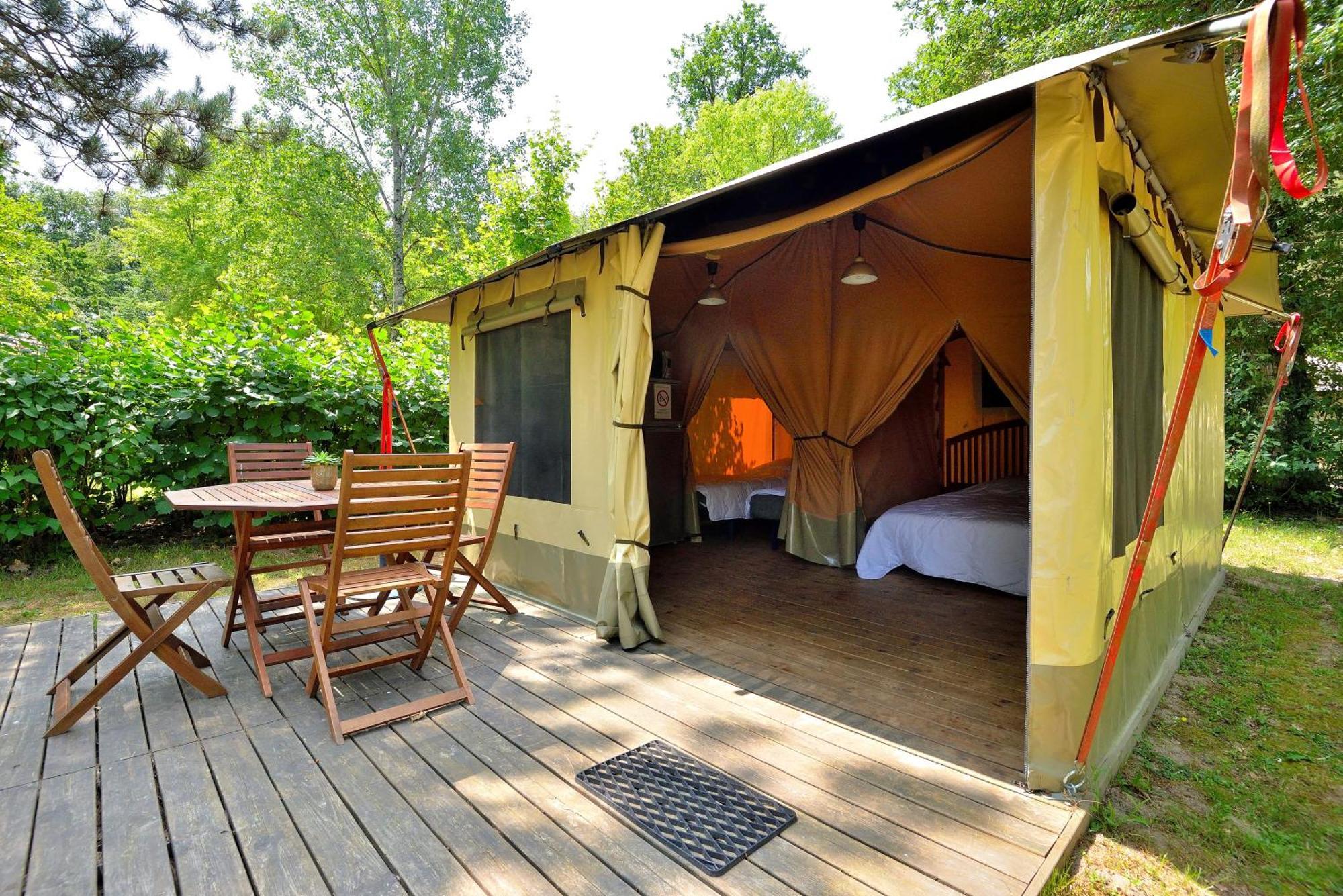 Camping Etang De La Vallee Combreux Phòng bức ảnh
